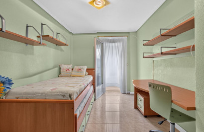 Reventa - Apartamento / Piso - Torrevieja - torrevieja