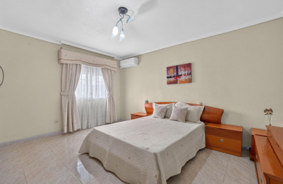Reventa - Apartamento / Piso - Torrevieja - torrevieja