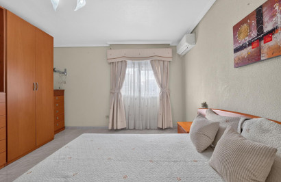 Reventa - Apartamento / Piso - Torrevieja - torrevieja
