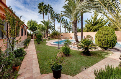 Resale - Detached Villa - Torrevieja - La Siesta - El Salado - Torreta