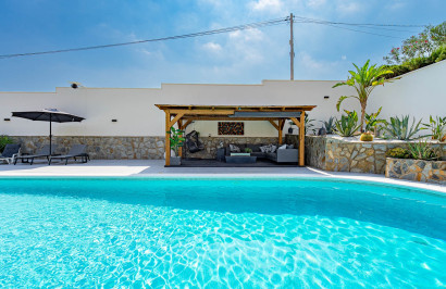 Resale - Detached Villa - Orihuela Costa - Villamartin