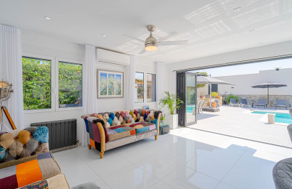 Resale - Detached Villa - Orihuela Costa - Villamartin