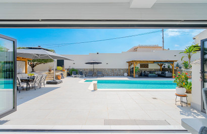 Resale - Detached Villa - Orihuela Costa - Villamartin