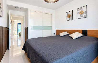 Resale - Apartment / Flat - Torrevieja - Punta Prima
