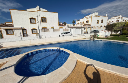 Resale - Town House - Orihuela - Entre Naranjos