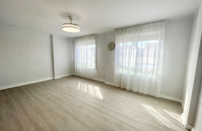 Herverkoop - Appartement / Flat - Bigastro