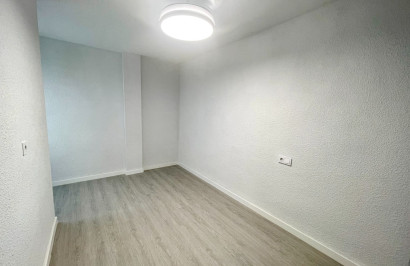 Herverkoop - Appartement / Flat - Bigastro