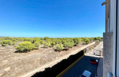Resale - Apartment / Flat - Torrevieja - La Siesta