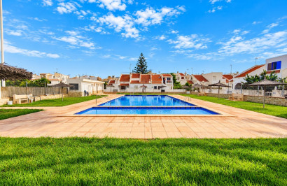 Resale - Town House - Torrevieja - Nueva Torrevieja