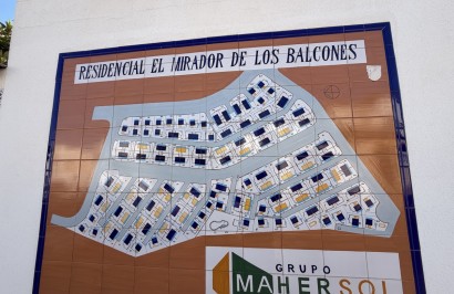Herverkoop - Stadshuis - Los Balcones