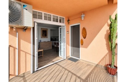 Resale - Apartment / Flat - Torrevieja - La Mata
