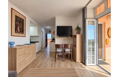 Resale - Apartment / Flat - Torrevieja - La Mata