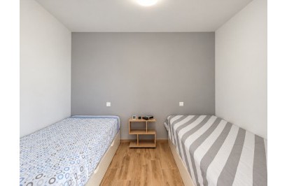 Resale - Apartment / Flat - Torrevieja - La Mata