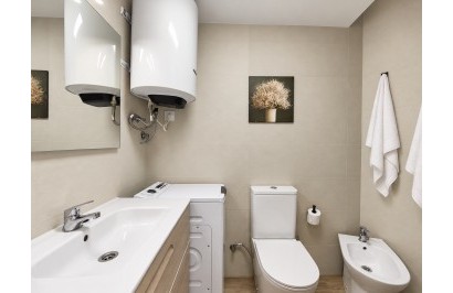 Resale - Apartment / Flat - Torrevieja - La Mata