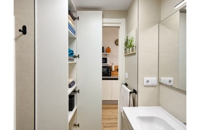 Resale - Apartment / Flat - Torrevieja - La Mata