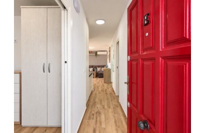 Resale - Apartment / Flat - Torrevieja - La Mata