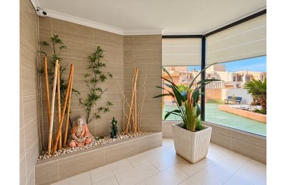 Resale - Apartment / Flat - Torrevieja - La Mata