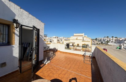 Resale - Town House - Entre Naranjos