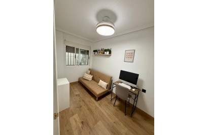 Resale - Apartment / Flat - Orihuela