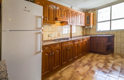 Resale - Apartment / Flat - Torrevieja - La Mata pueblo