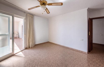 Resale - Apartment / Flat - Torrevieja - La Mata pueblo