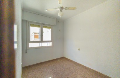 Resale - Apartment / Flat - Torrevieja - La Mata pueblo