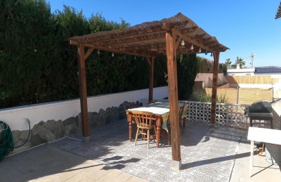 Reventa - Villa independiente - Algorfa