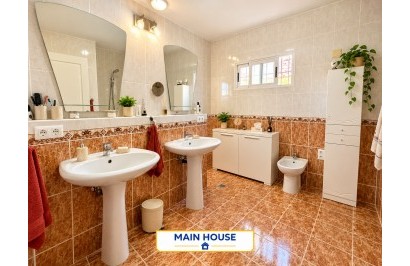Resale - Finca / Country Property - Crevillente