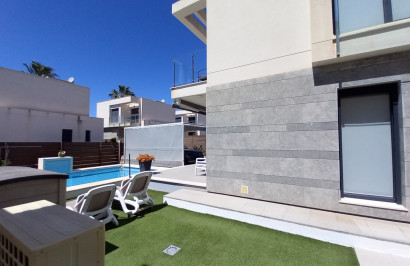 Resale - Semi - Detached Villa - Entre Naranjos - Vistabella Golf