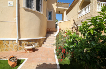 Resale - Detached Villa - Orihuela Costa - Villamartín