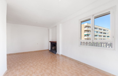 Revente - Appartement - Punta Prima