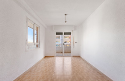 Revente - Appartement - Punta Prima