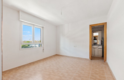 Revente - Appartement - Punta Prima