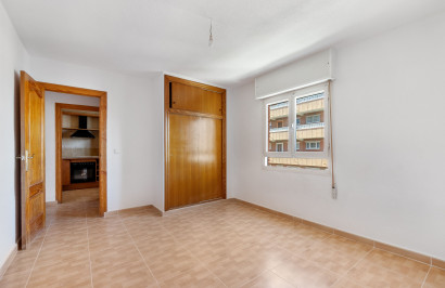 Revente - Appartement - Punta Prima