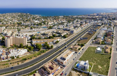 Obra nueva - Villa independiente - Orihuela Costa - La Zenia