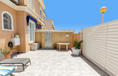 Reventa - Apartamento / Piso - Orihuela Costa - La Zenia