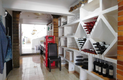 Resale - Commercial Unit - Los Montesinos