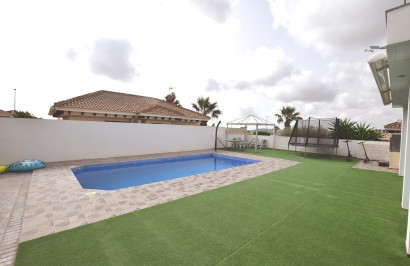 Reventa - Villa independiente - San Fulgencio - La Marina