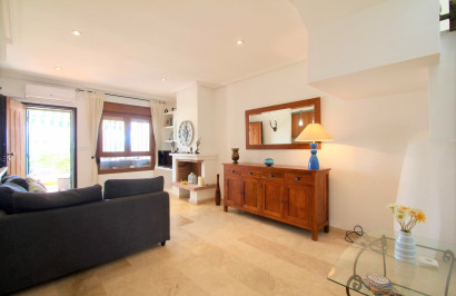 Resale - Town House - Villamartín