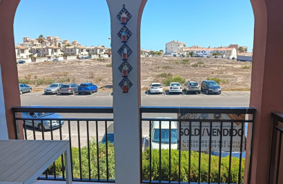 Resale - Apartment / Flat - Torrevieja - La Mata