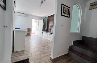 Resale - Town House - Entre Naranjos