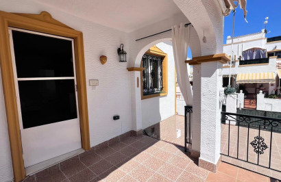 Resale - Town House - Entre Naranjos