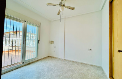 Reventa - Vivienda unifamiliar - Torrevieja - Sector 25