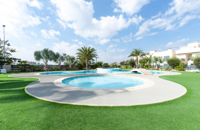 Resale - Apartment / Flat - Torrevieja - Aguas Nuevas