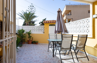 Resale - Semi - Detached Villa - Torrevieja - Los Frutales