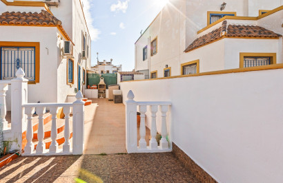 Herverkoop - Stadshuis - Torrevieja - Jardin Del Mar