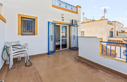 Herverkoop - Stadshuis - Torrevieja - Jardin Del Mar