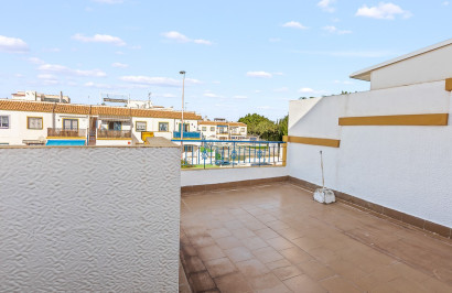 Herverkoop - Stadshuis - Torrevieja - Jardin Del Mar