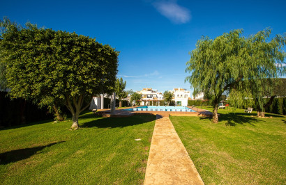 Herverkoop - Stadshuis - Torrevieja - Jardin Del Mar