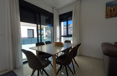 Resale - Semi - Detached Villa - Ciudad Quesada